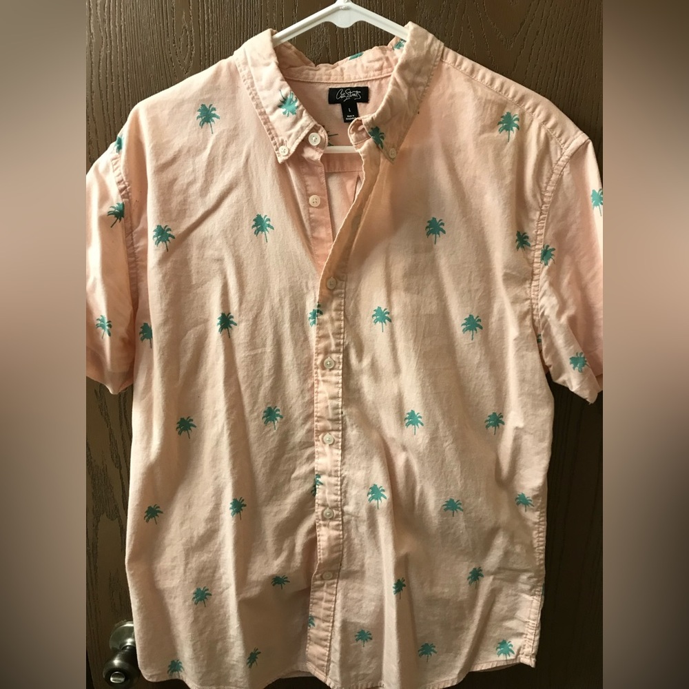 Large button up short sleeve shirt
